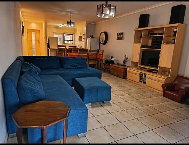3 BEDROOM HOUSE FOR SALE IN AMANDELSIG